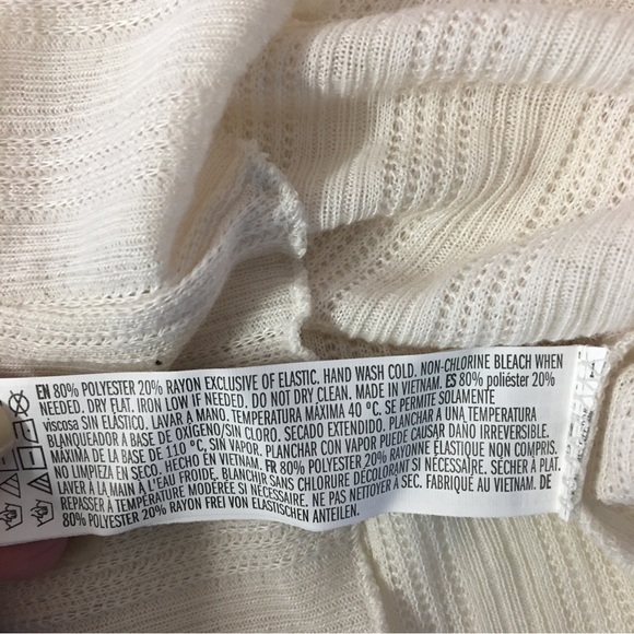 ‼️SOLD‼️Forever 21 NWOT Cream Ribbed Off-The-Shoulder Semi-Cropped Top - Picture 6 of 6